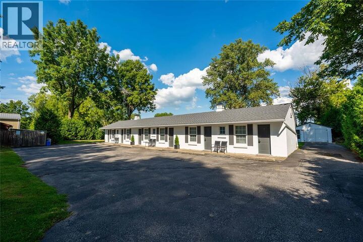 Property Photo:  1738 St Clair Parkway South  ON N0N 1H0 