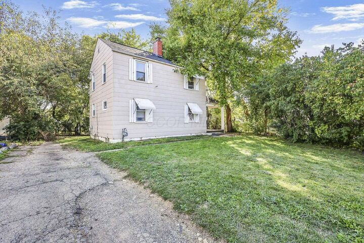 Property Photo:  1799 Harold Place  OH 43211 