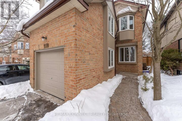 Property Photo:  959 Redbird Crescent  ON L1V 5K8 