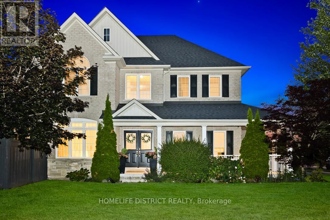 Property Photo:  847 Greenleaf Circle  ON L1K 2W7 