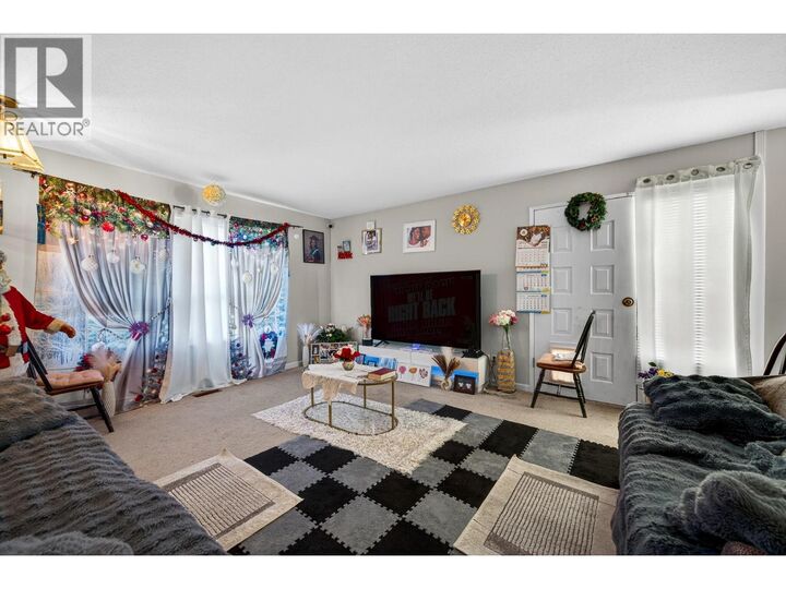 Photo de la propriété: 2070/2072 Westsyde Road BC V2B 7C2