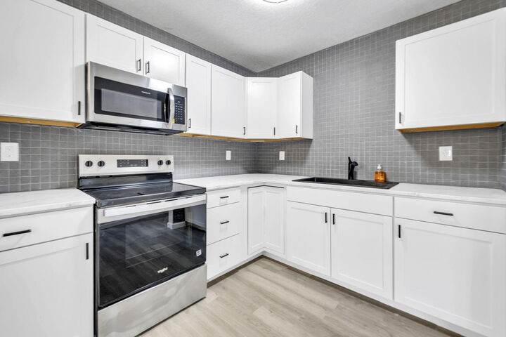 Property Photo:  107 NW Wayne Avenue  FL 32548 