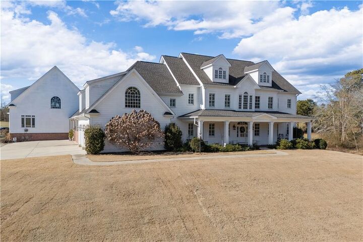 Property Photo:  31 Duck Pond Road  GA 30170 