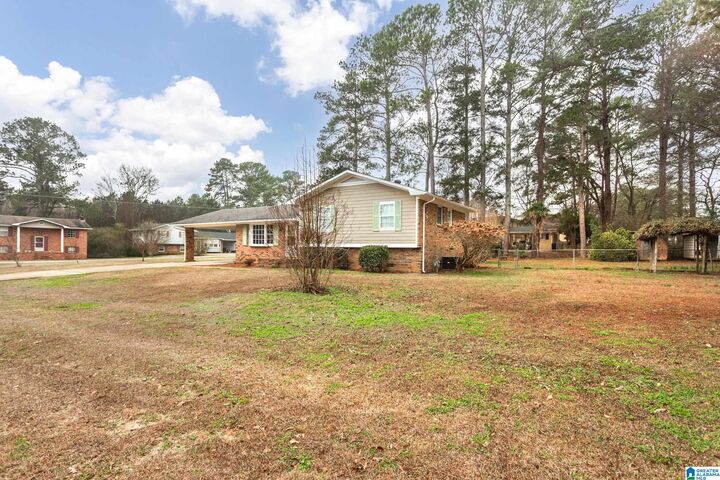 Property Photo:  1508 Greenbriar Lane  AL 36207 