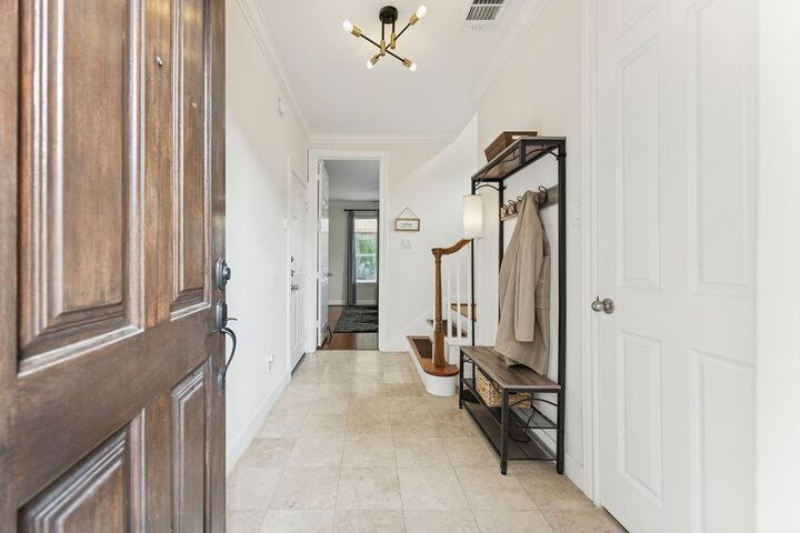 Property Photo:  5737 Kansas Street  TX 77007 