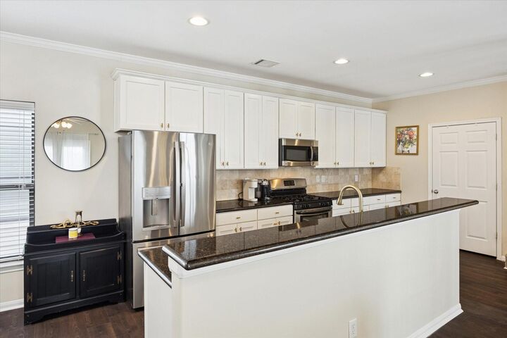 Property Photo:  4411 Koehler Street E  TX 77007 