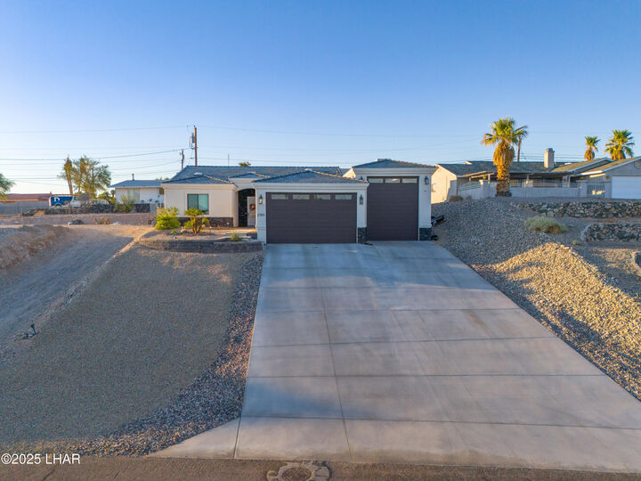 Property Photo:  2165 Cosnina Dr  AZ 86403 