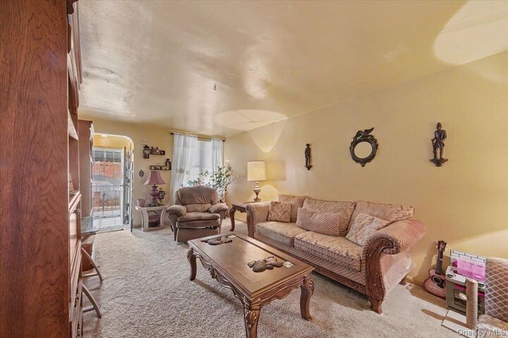 Property Photo:  2715 Dewitt Place  NY 10469 