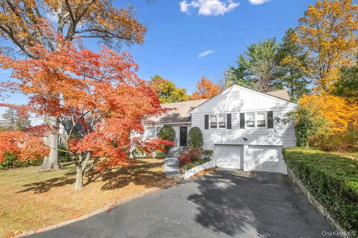 Property Photo:  44 Amherst Drive  NY 10804 