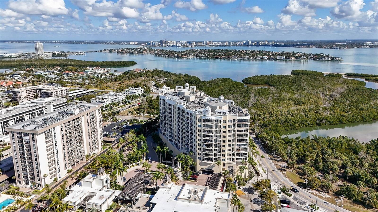 Property Photo:  1300 Benjamin Franklin Drive 809  FL 34236 