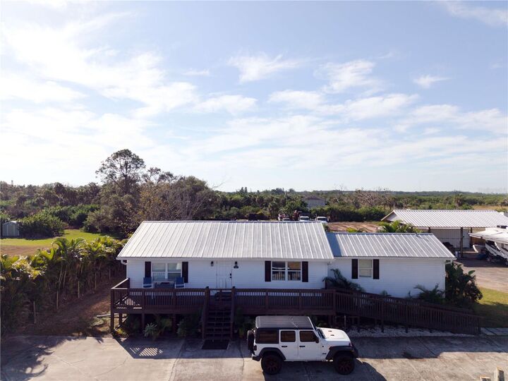 Property Photo:  1007 77th Street E  FL 34221 
