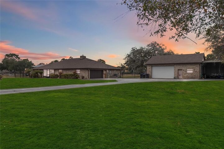 Property Photo:  18711 Northcliff Street  FL 32833 