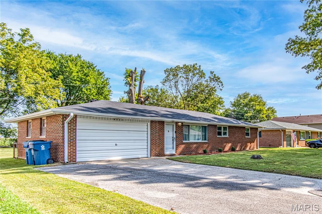 Property Photo:  4205 Bruene Avenue  IL 62040 