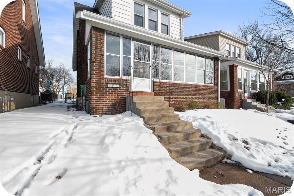 Property Photo:  2842 Knox Court  MO 63139 