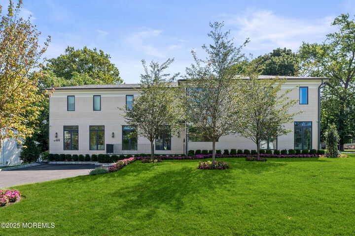 Property Photo:  889 Red Oaks Drive  NJ 07740 