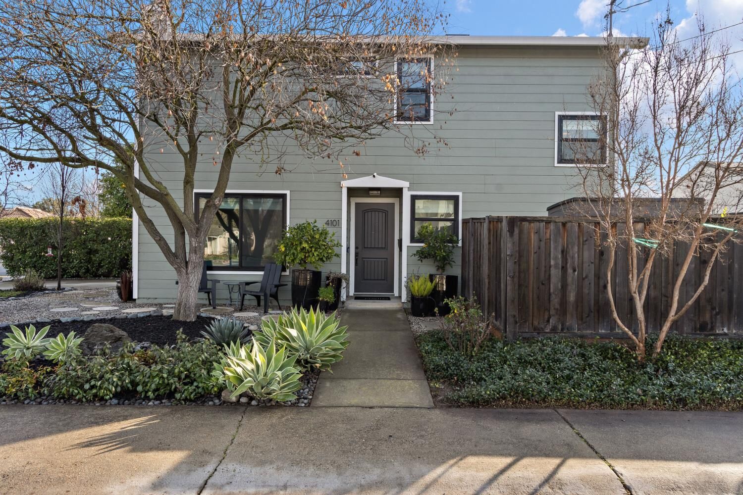 Property Photo:  4101 Arlington Avenue  CA 95820 