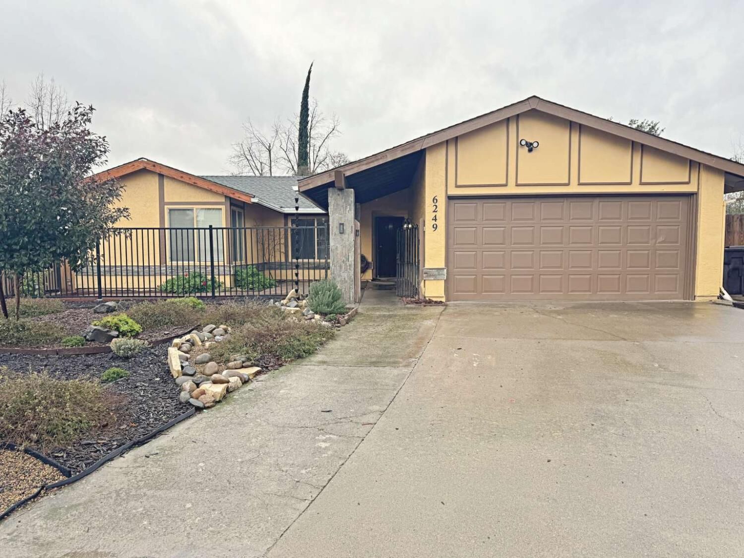 Property Photo:  6249 Sunmist Way  CA 95621 