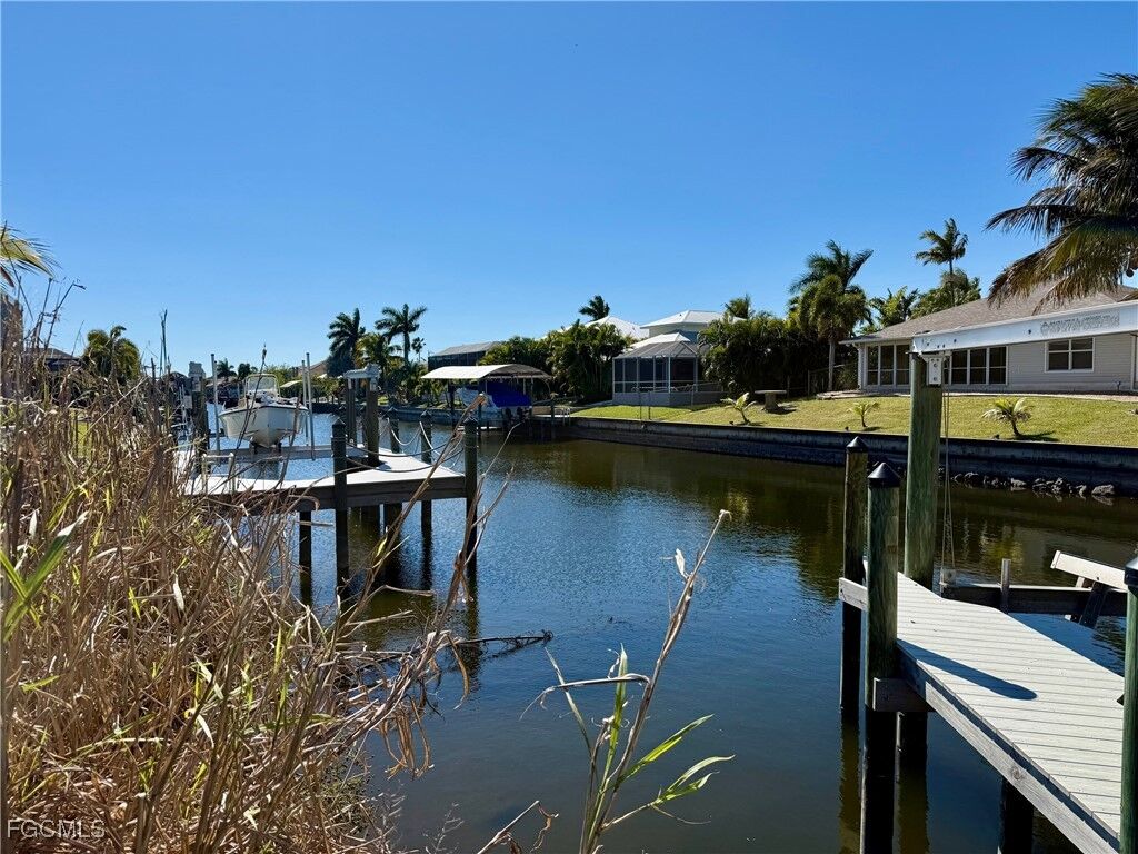Property Photo:  4228 SW 19th Place  FL 33914 