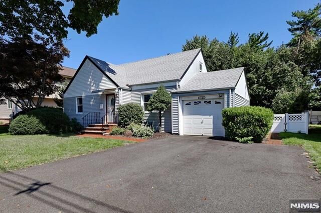 Property Photo:  15-47 Elmary Place  NJ 07410 