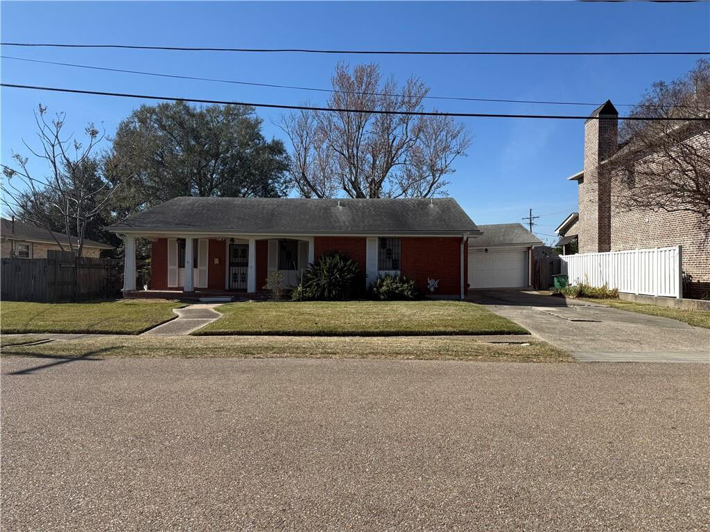 Property Photo:  1448 Sylvia Street  LA 70005 