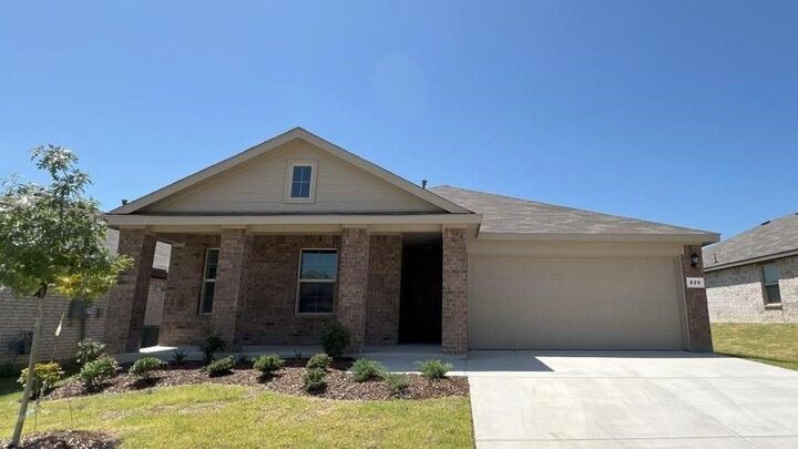 Property Photo:  829 Round Robin Lane  TX 76131 