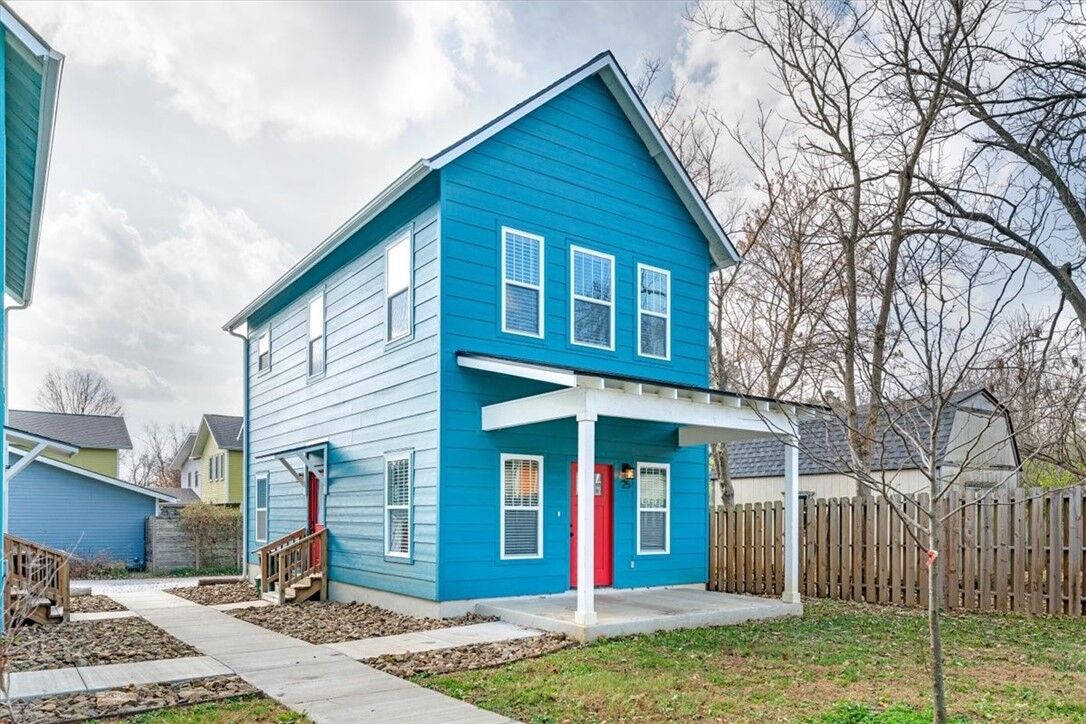 Property Photo:  25 W 5th Street  AR 72701 