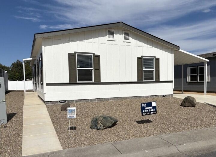 Property Photo:  93 Northridge Terrace 45  OR 97501 