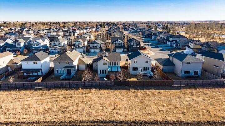 Property Photo: 127 Westgate Drive AB T1M 1M1