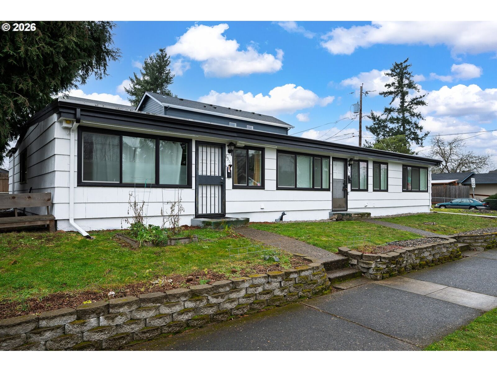 Property Photo:  7180 SE Tolman St  OR 97206 