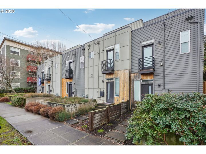 Property Photo:  3626 SE 27th Ave  OR 97202 