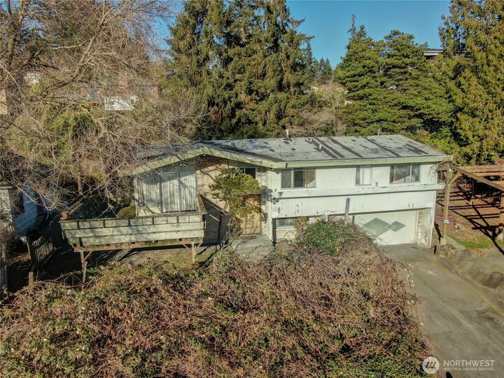 Property Photo: 6330 NE 181st Street WA 98028