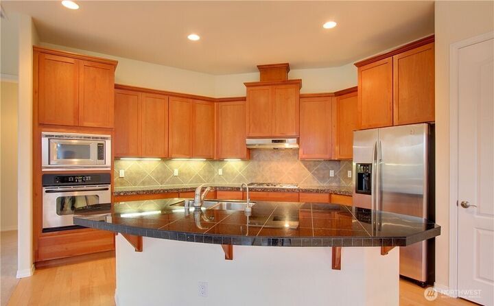 Property Photo:  12528  232nd Terrace NE  WA 98053 