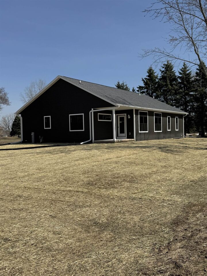 Property Photo:  2005 E Ridge Haven Lane  WI 54913-8962 