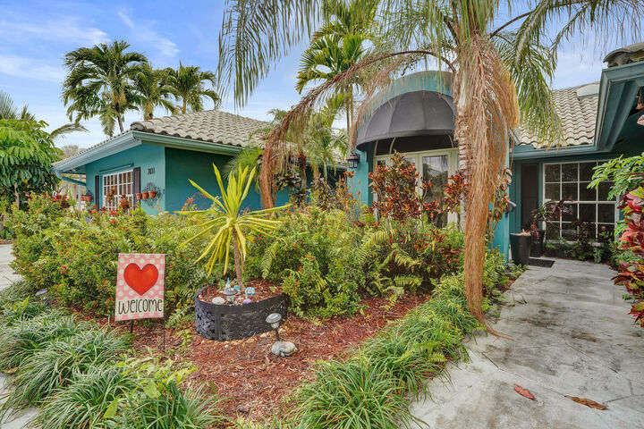 Property Photo:  2831 NE 34th Court  FL 33064 