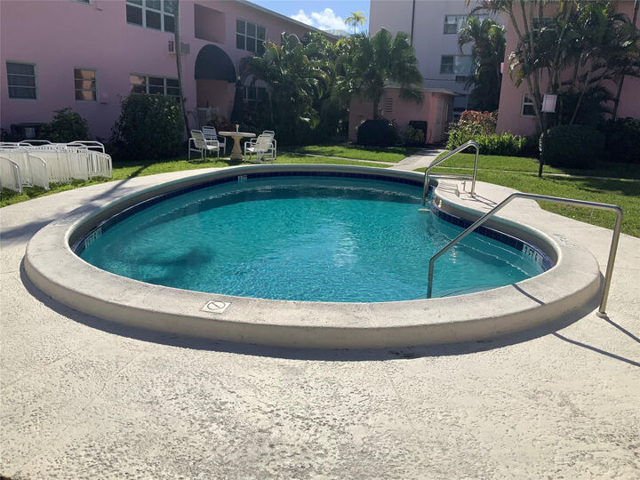 Property Photo:  700 Bayshore Drive 11  FL 33304 