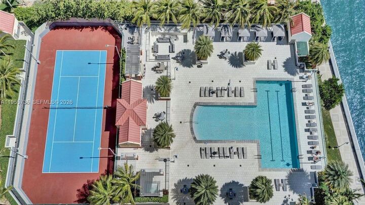 Property Photo:  1155 Brickell Bay Dr 1006  FL 33131 