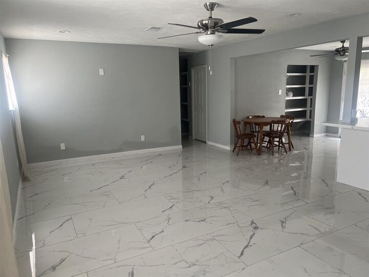 Property Photo:  775 W Herring St.  TX 77659 