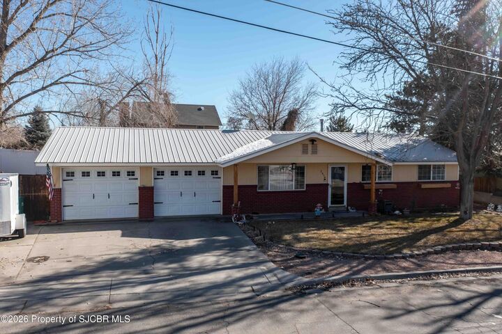 Property Photo:  2418 Avery Lane  NM 87402 