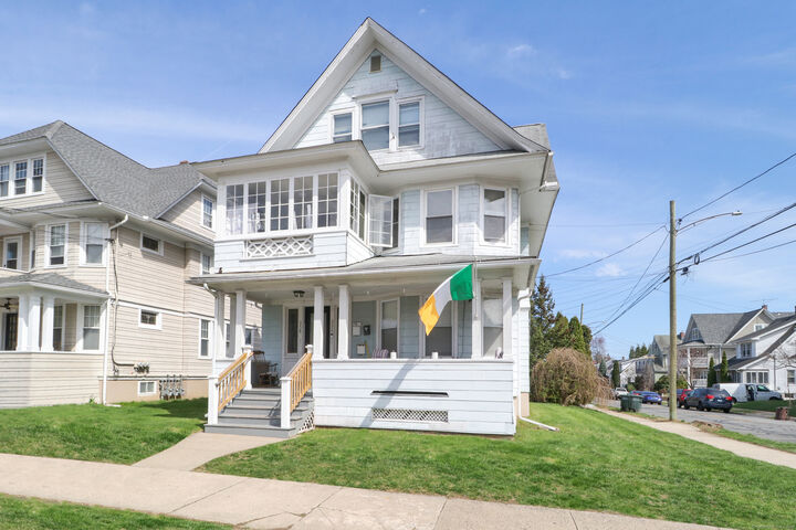 Property Photo:  356 Midland Street 2  CT 06605 