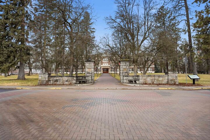 Property Photo:  323 5th St  WA 99004 