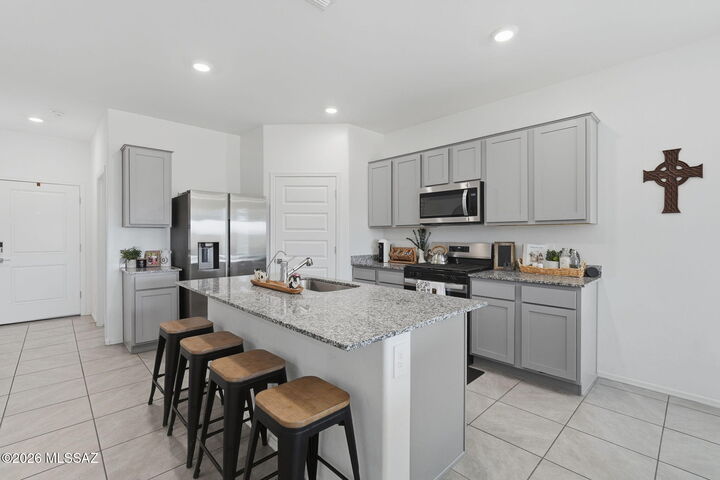 Property Photo: 9780 E Gray Hawk Drive AZ 85730