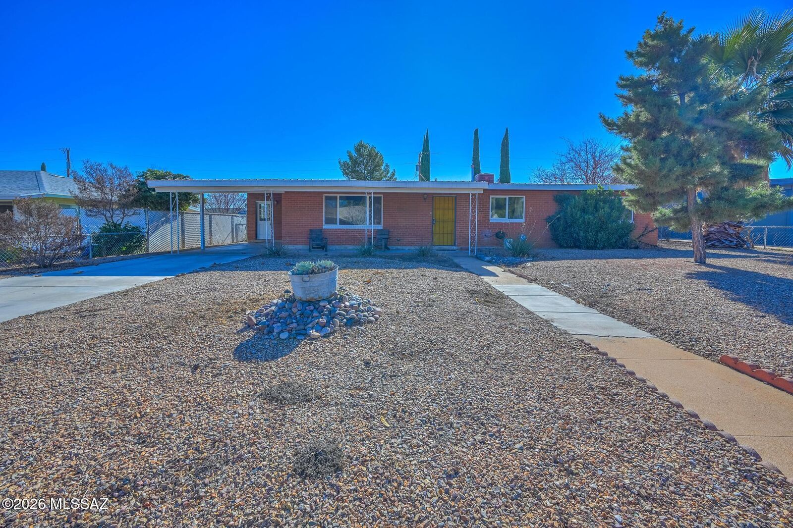 Property Photo:  100 E Freihage Drive  AZ 85635 