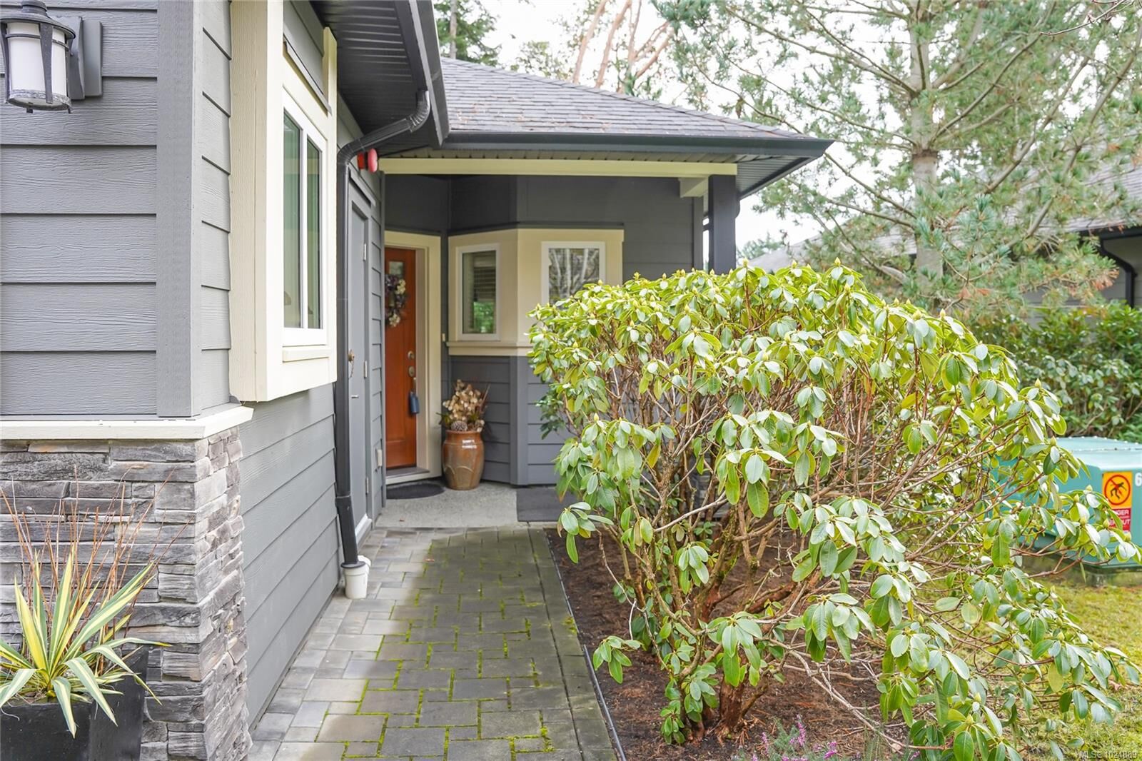 Property Photo:  2319 Chilco Rd 7  BC V9B 6S7 