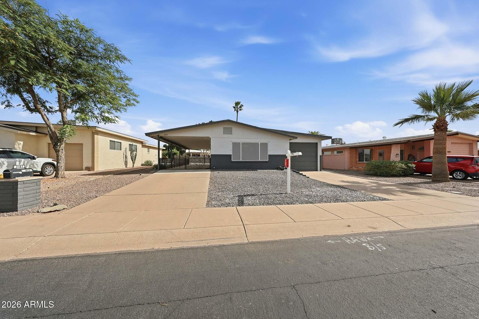 Property Photo:  2161 N Middlecoff Drive  AZ 85215 