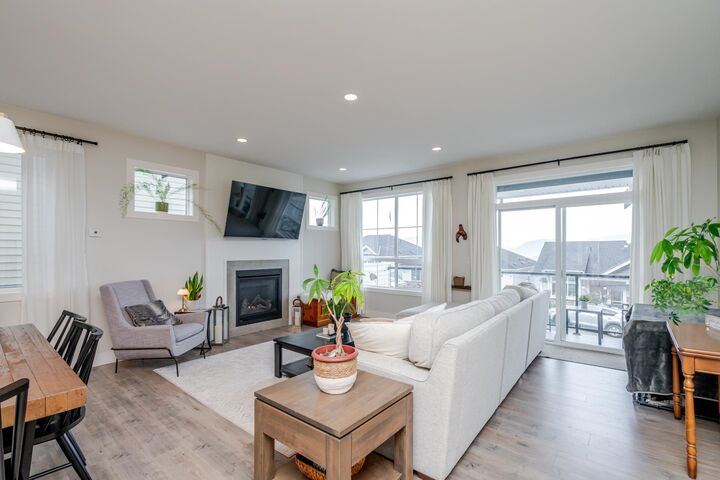 Property Photo:  47204 Sylvan Drive  BC V2R 0R8 