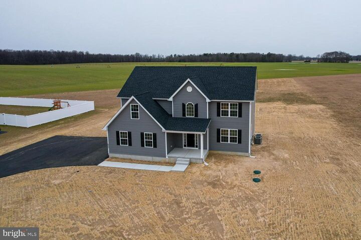 Property Photo:  107 Nicholas Court  DE 19720 