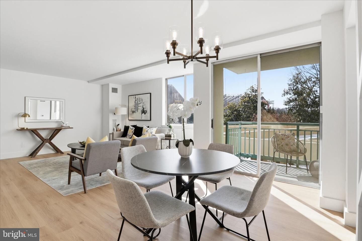 Property Photo:  501 Slaters Lane 102  VA 22314 