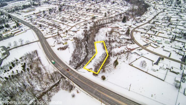 Property Photo:  1 Frank Road  OH 43223 