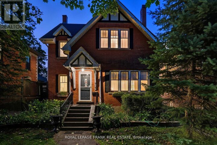 Property Photo:  76 Bond Street West  ON K9V 3R4 