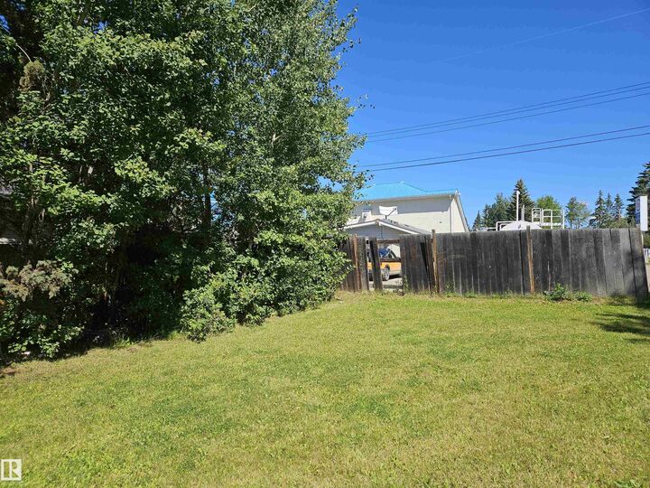 Property Photo:  4719 48 Street  AB T0E 0A0 